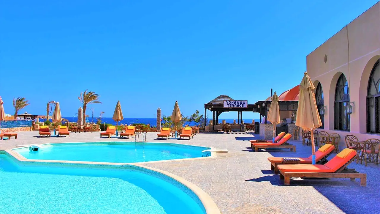 Rohanou Beach Resort